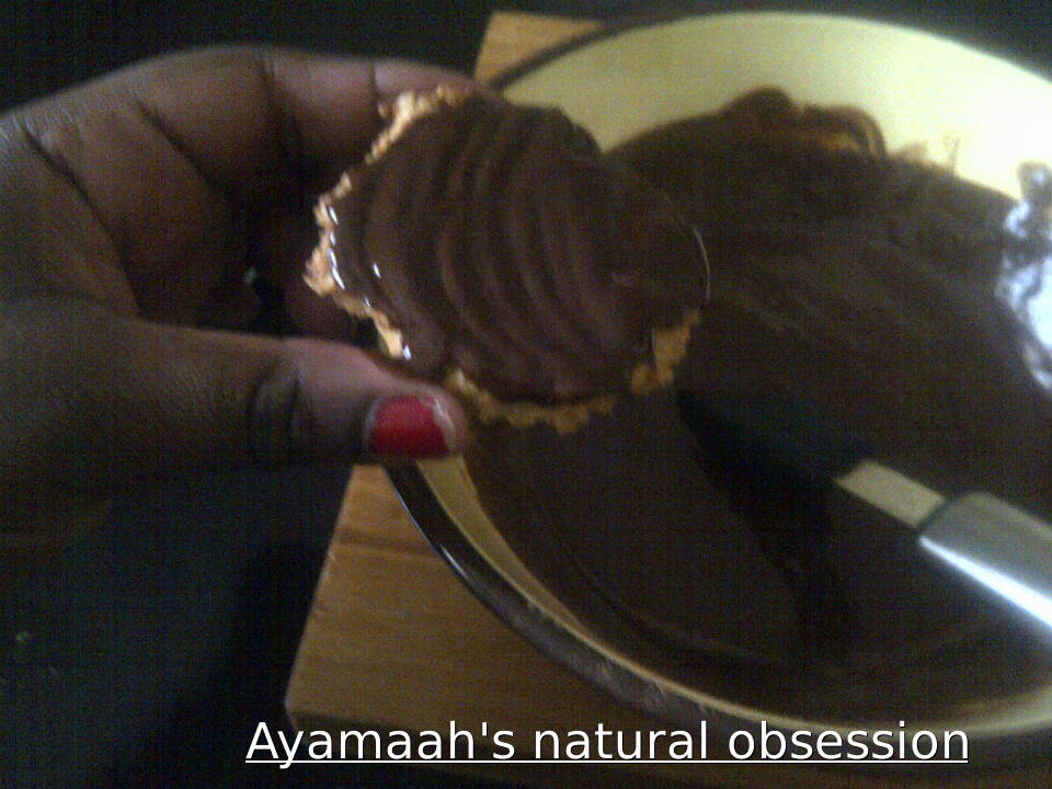 Brush the chocolate onto one cookie, then paste the second one onto the first