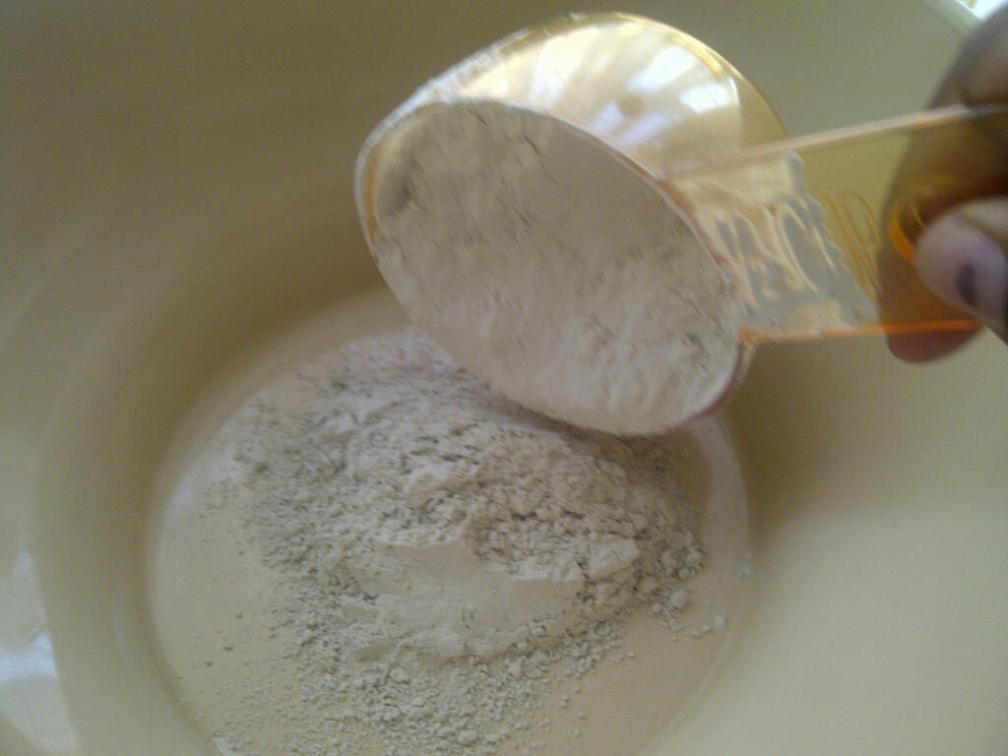 1 part Bentonite clay. for my lenght I used a quarter of a cup